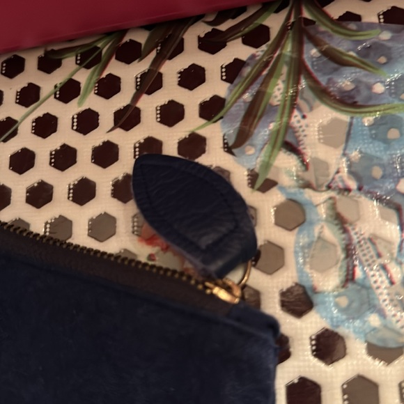 R.B. Of McD #2 clutch navy / brown zip pouch 
GUC